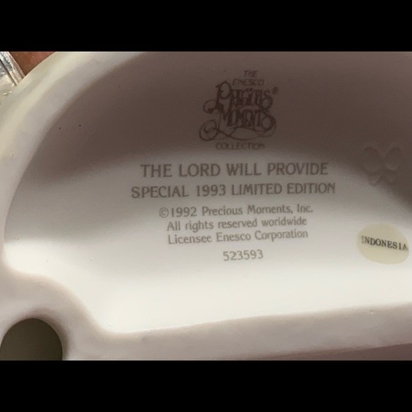 Precious Moments Figurines - Lot of 2 - Picture 4 of 4